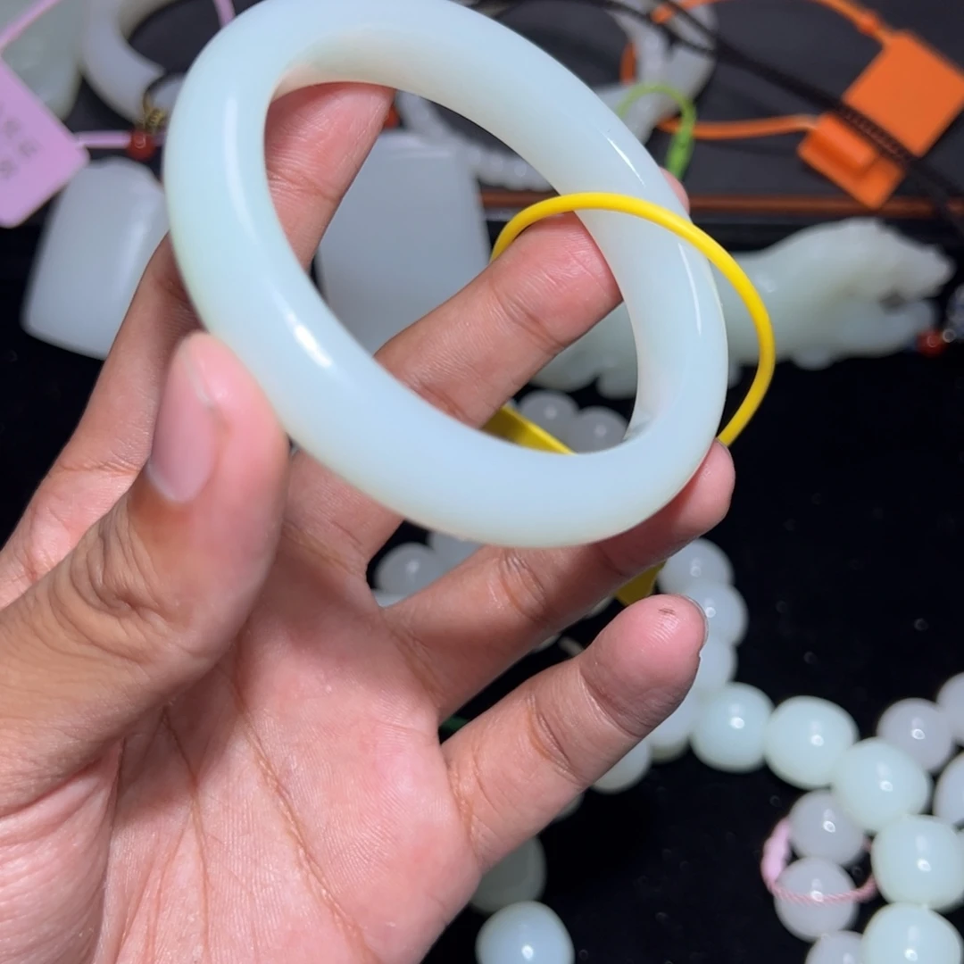 小***草和田玉未镶嵌手链