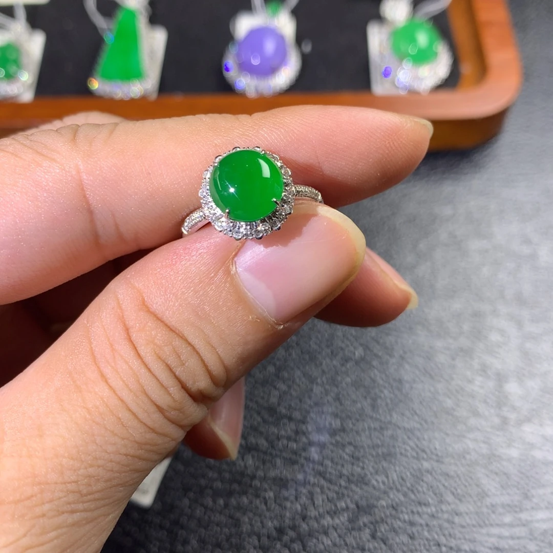 翡翠18K金镶嵌戒指翡翠