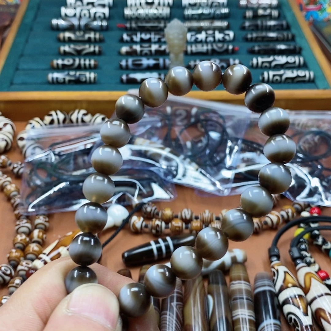 【闪购商品】玛瑙/玉髓手串未镶嵌李*