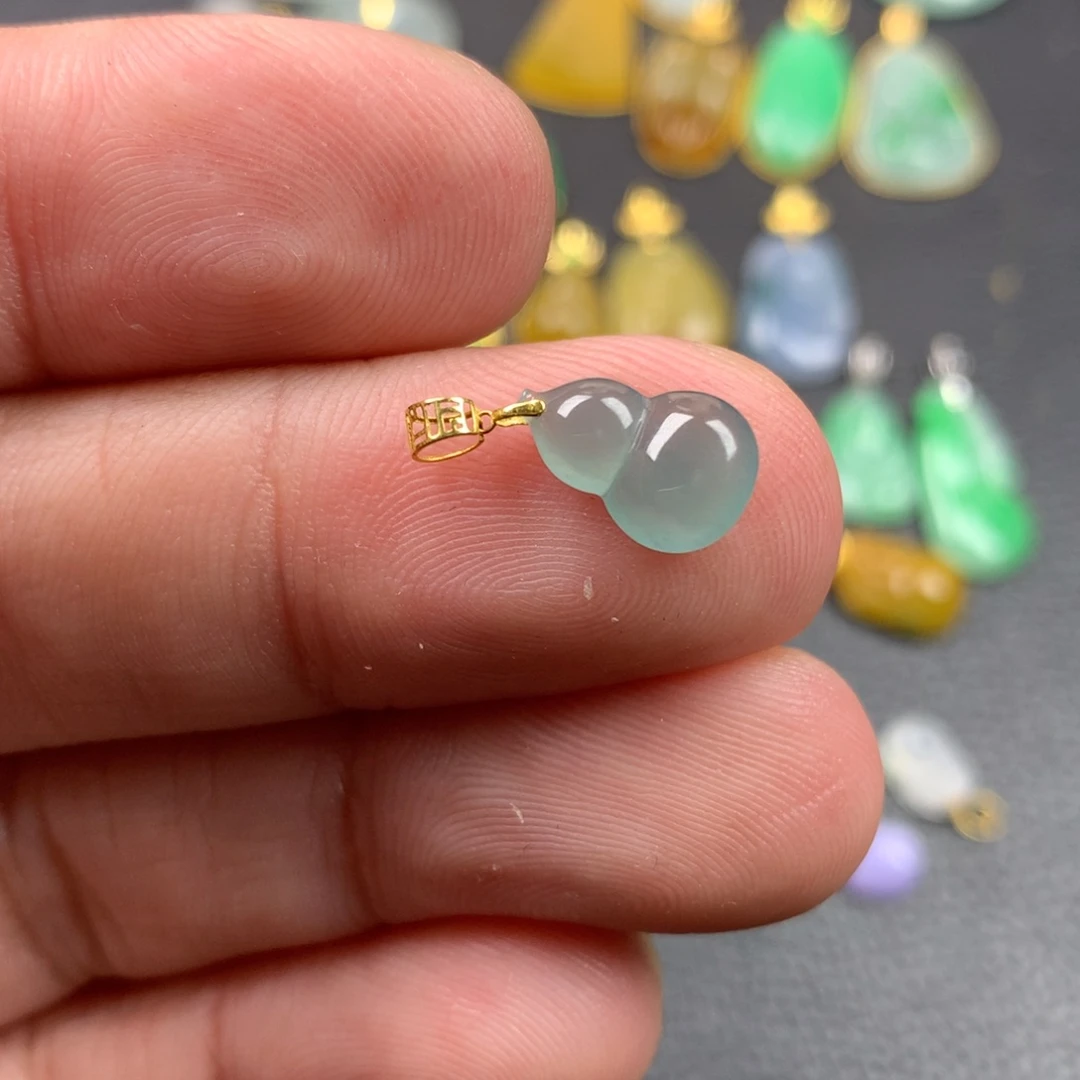 【闪购商品】颈饰18K金镶嵌翡翠翡翠