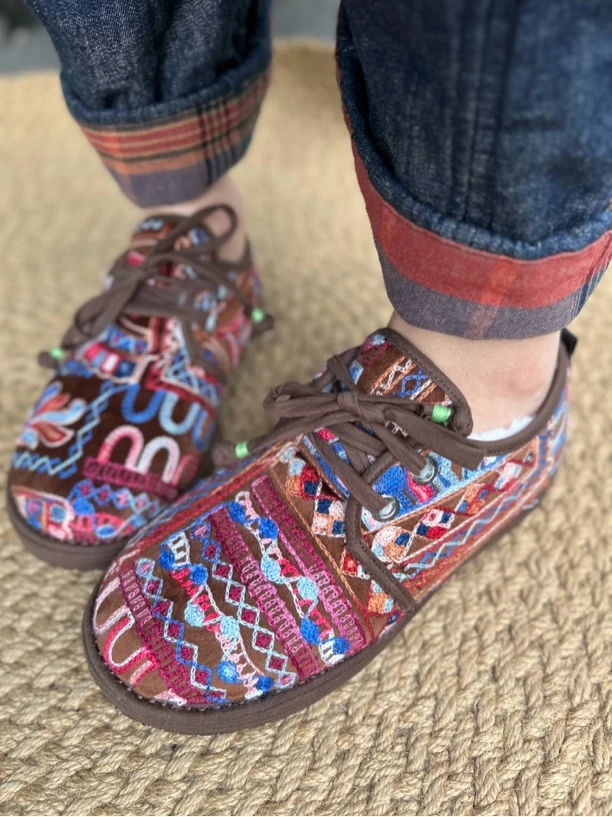 2025新款民族风绣花加绒加厚棉鞋加厚千层底老布底棉鞋