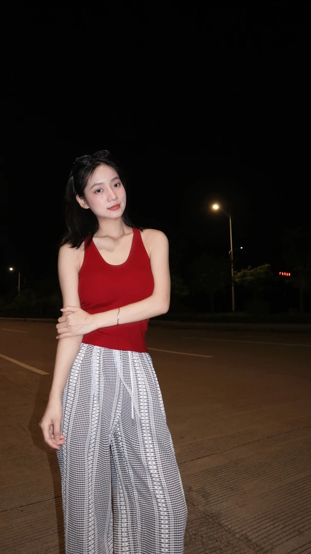 楚小允2025春夏新款慵懒垂感长裤