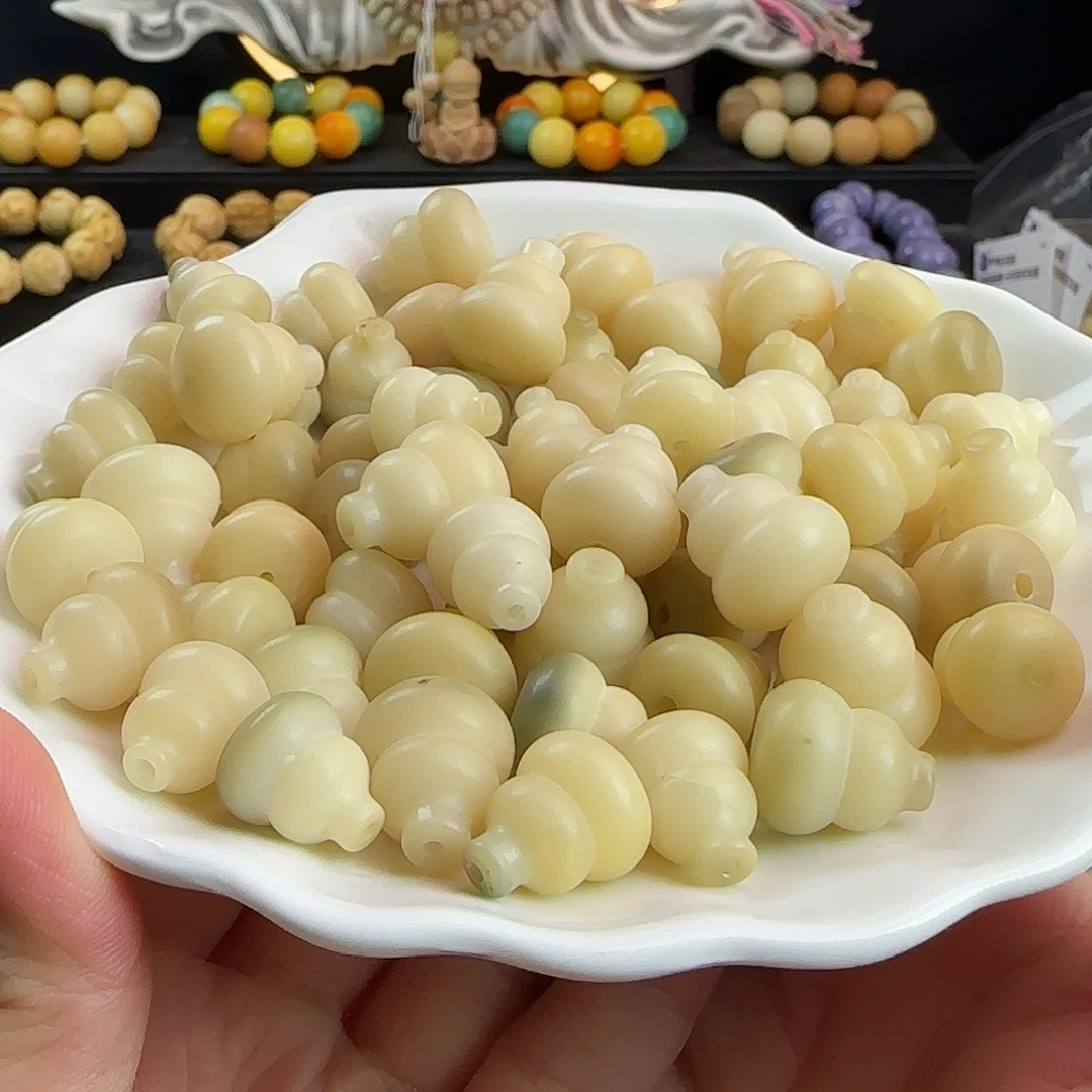 菩提根/象牙果手串瑕疵卡14/17嫩绿葫芦30颗不挑瑕疵