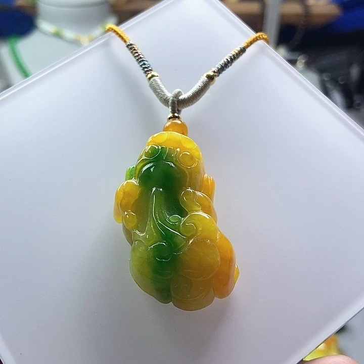 吊坠(赠链)未镶嵌翡翠