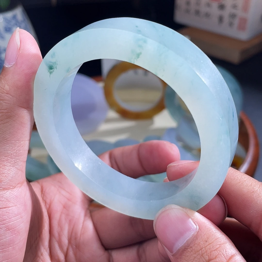 未镶嵌手镯定制翡翠