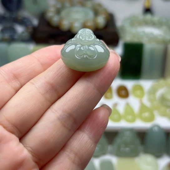 颈饰未镶嵌和田玉