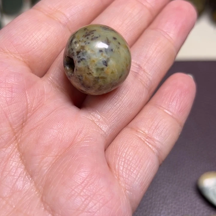 岫岩河磨玉（透闪石质玉）未镶嵌颈饰