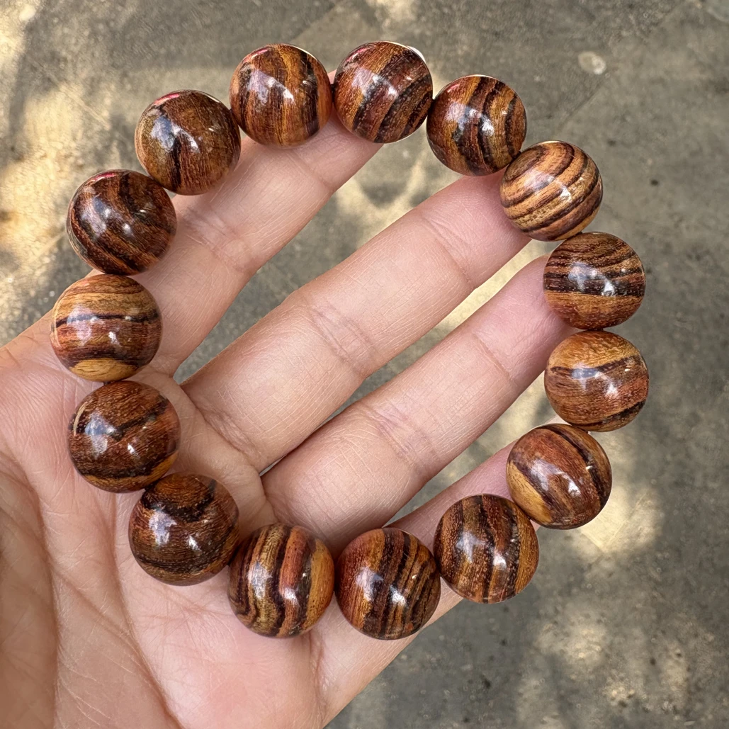 1.5海南黄花梨虎皮纹手串多样性发一