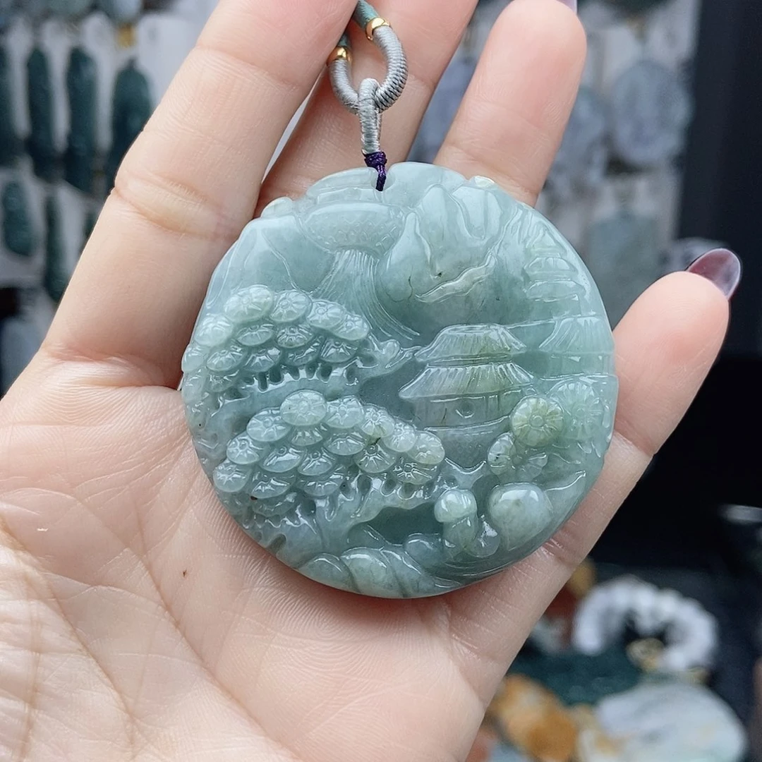 翡翠颈饰未镶嵌翡翠