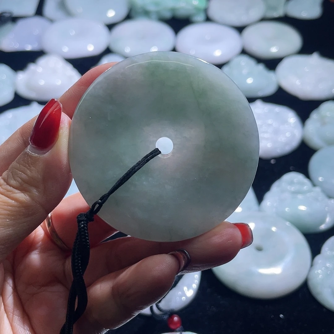 北***汤翡翠未镶嵌颈饰平安扣