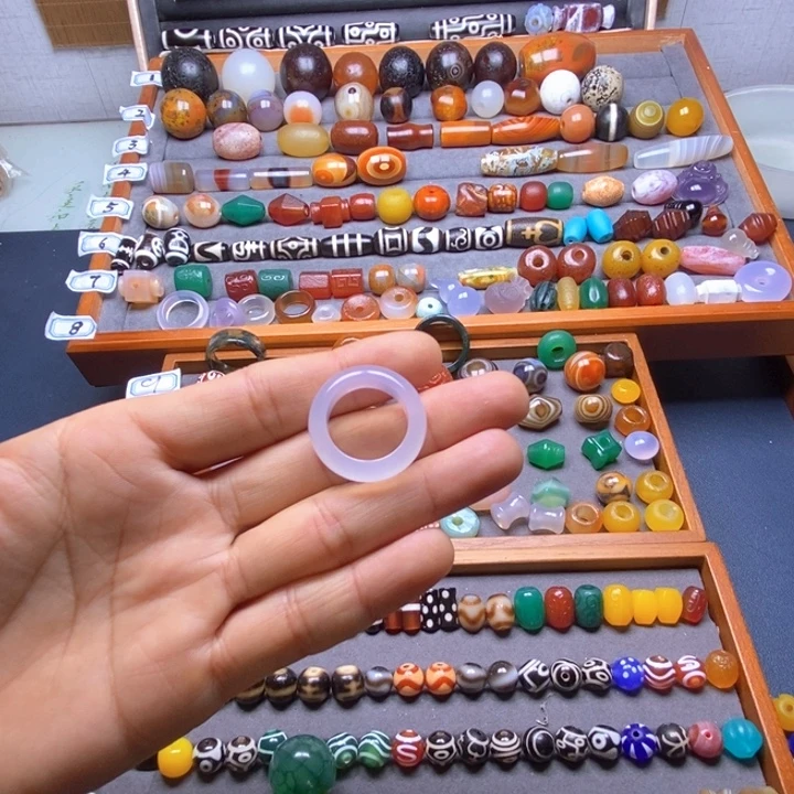 彻***！玛瑙/玉髓未镶嵌颈饰