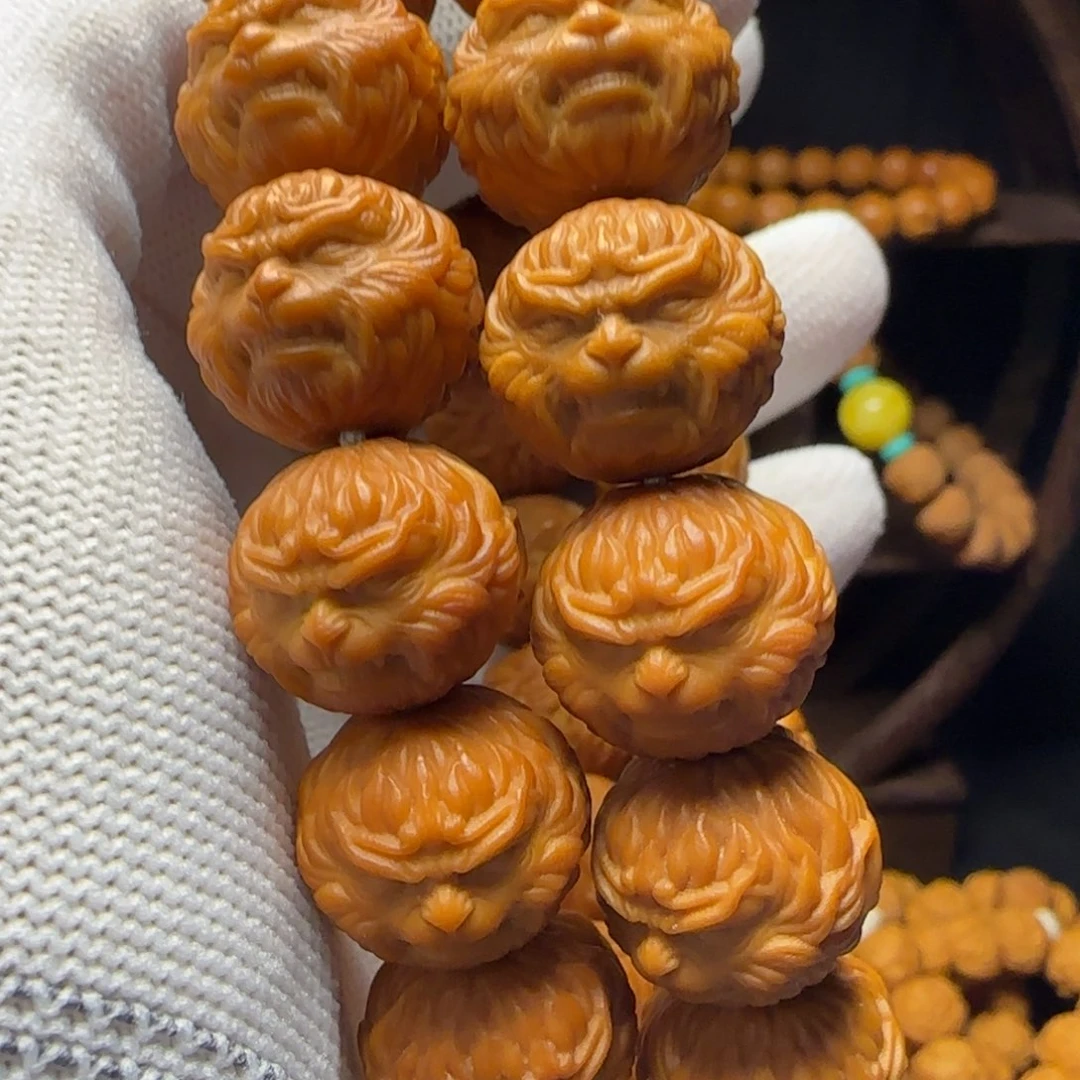 九***哥吊坠猴头核桃猴头