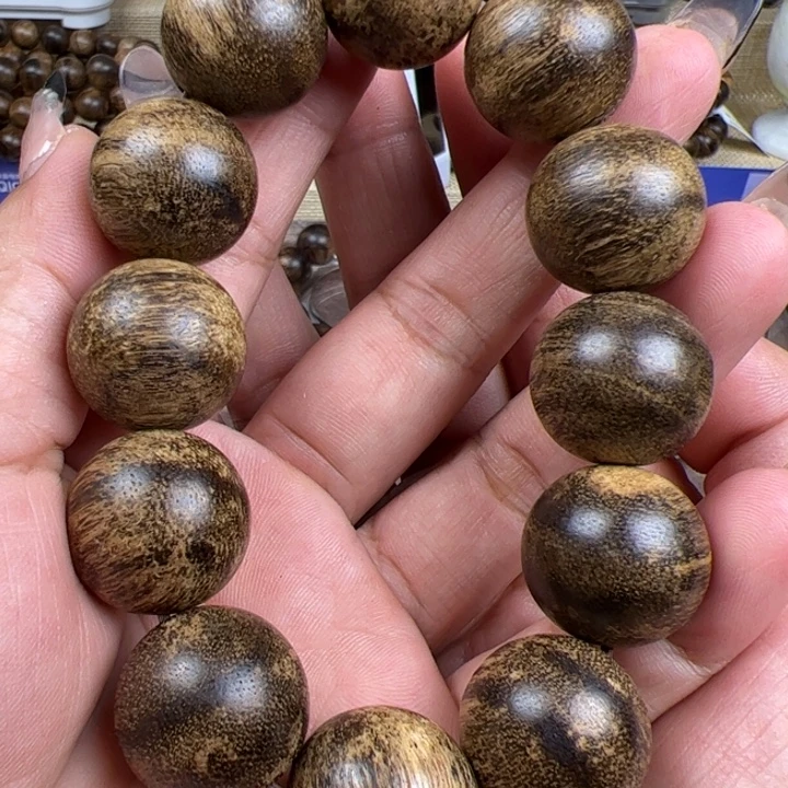 H***》手串沉香越南芽庄白棋熟结老料