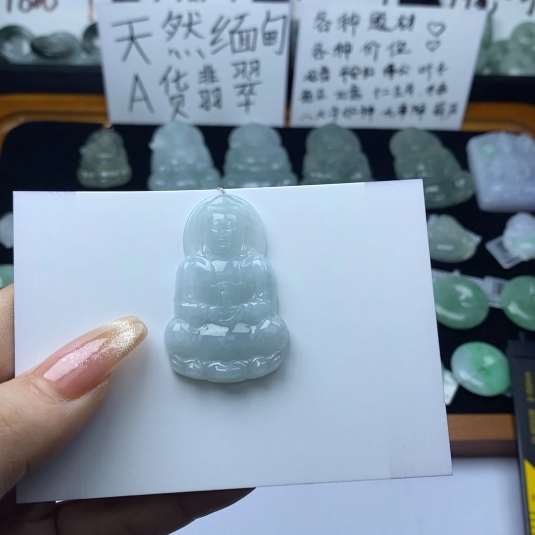 翡翠颈饰未镶嵌观音