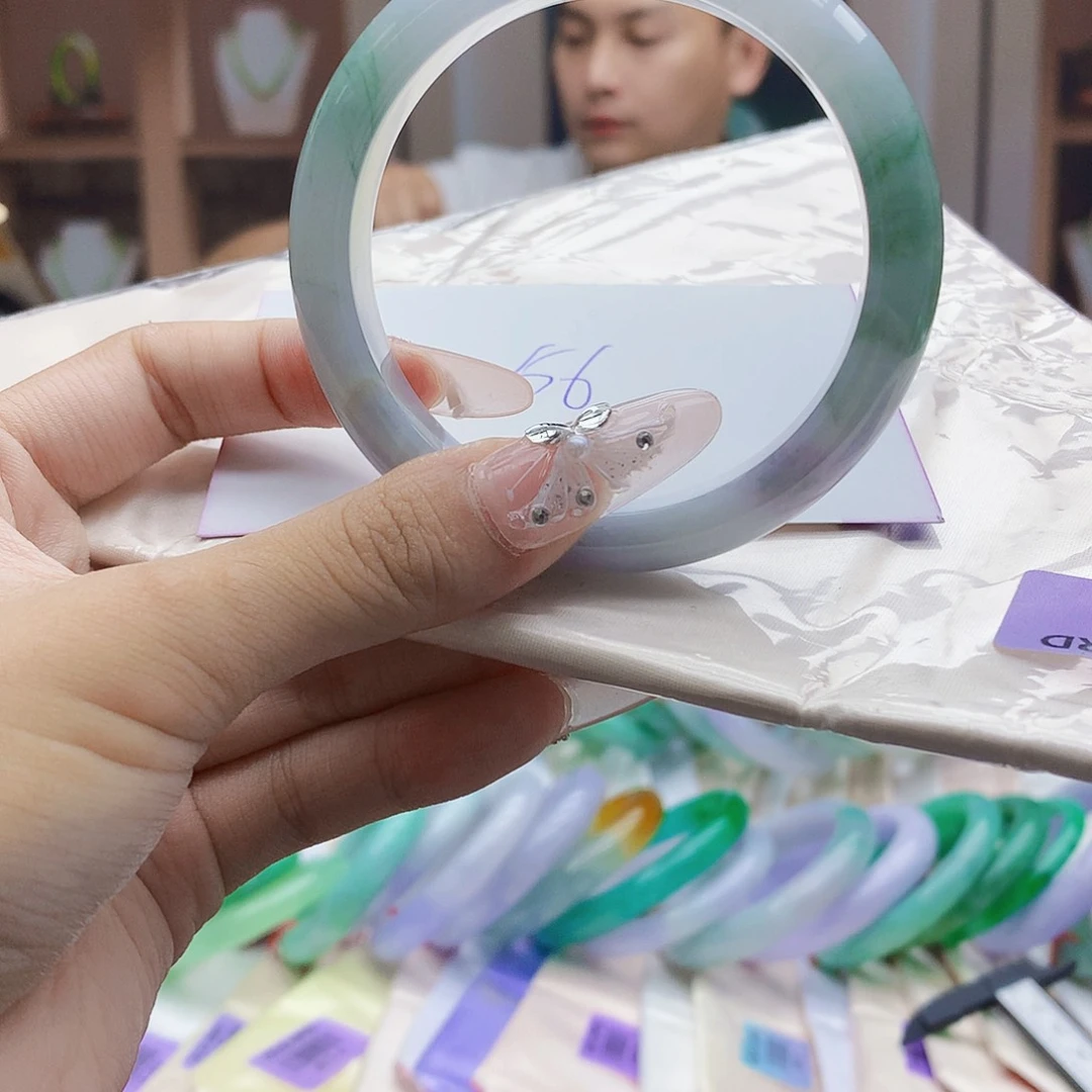 翡翠手镯未镶嵌67888888999999