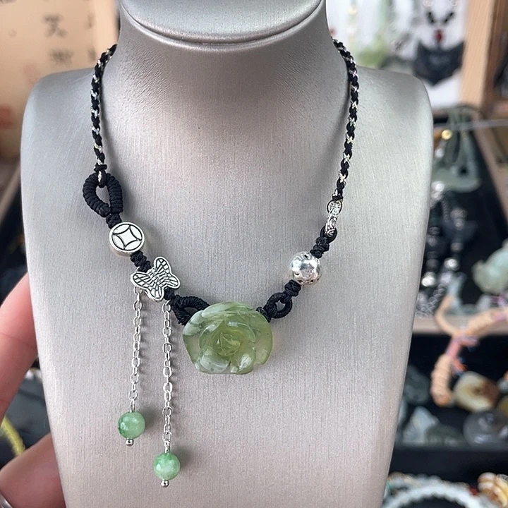 蛇纹石玉合金颈饰