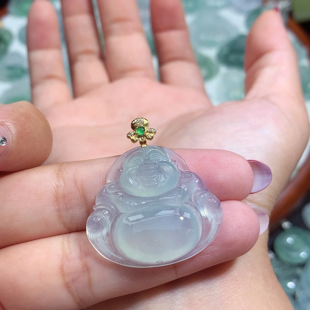翡翠未镶嵌颈饰佛公