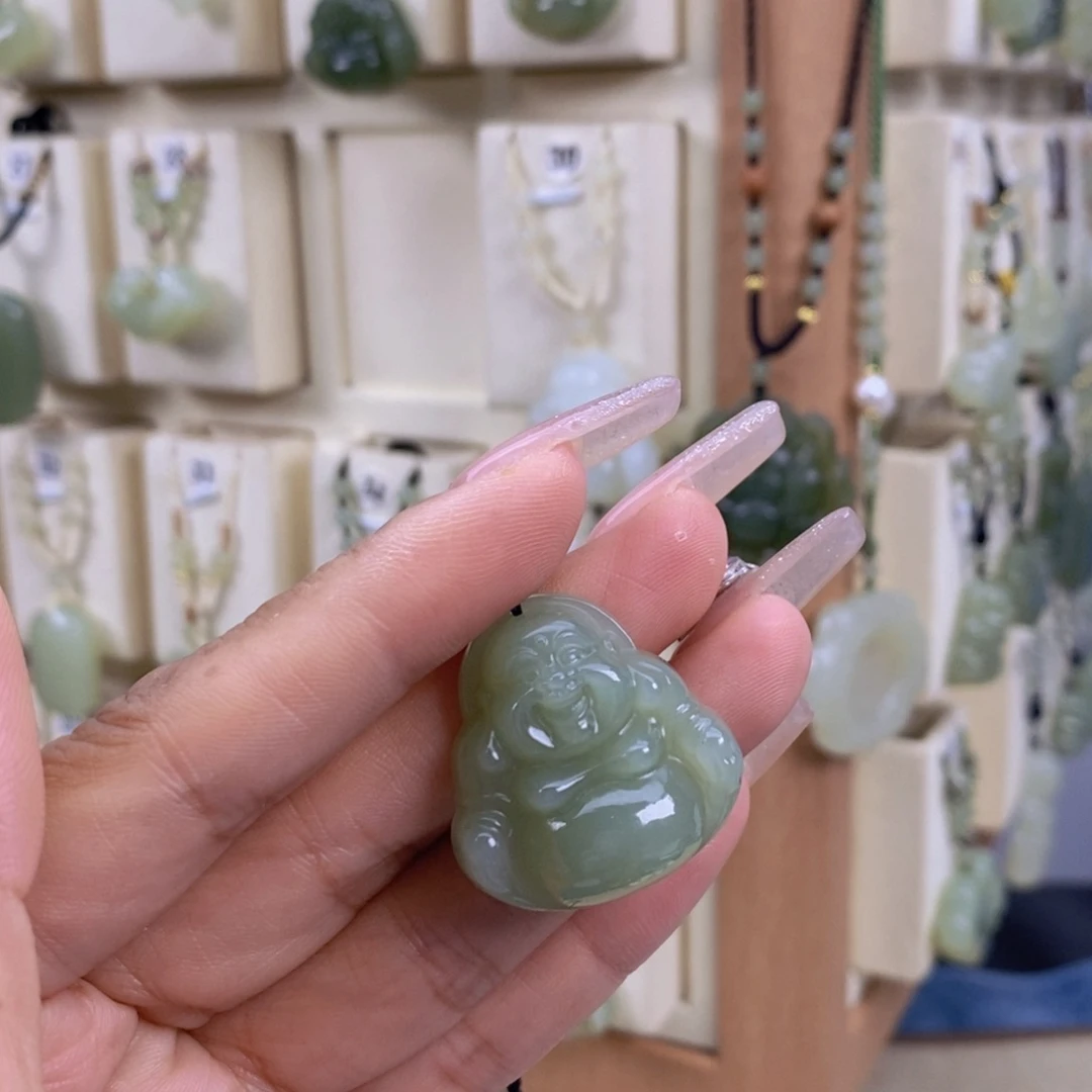 彤***宝颈饰未镶嵌和田玉