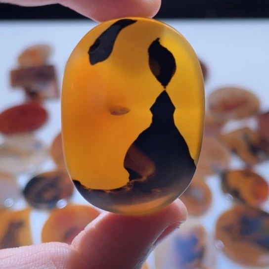 玛瑙/玉髓颈饰未镶嵌