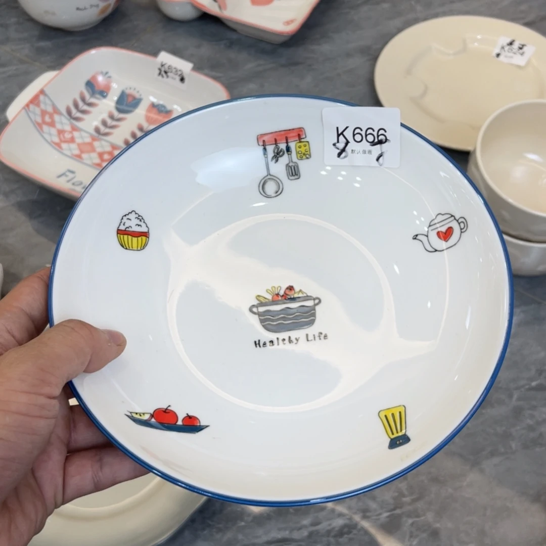 陶瓷微瑕餐具介意勿拍，满18飞！