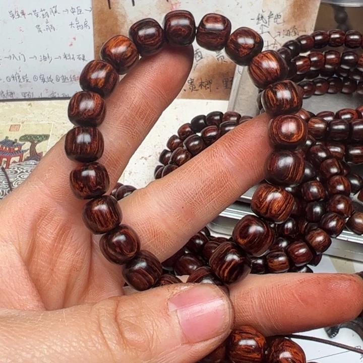 藤类海南红降10老型黑金底天花板