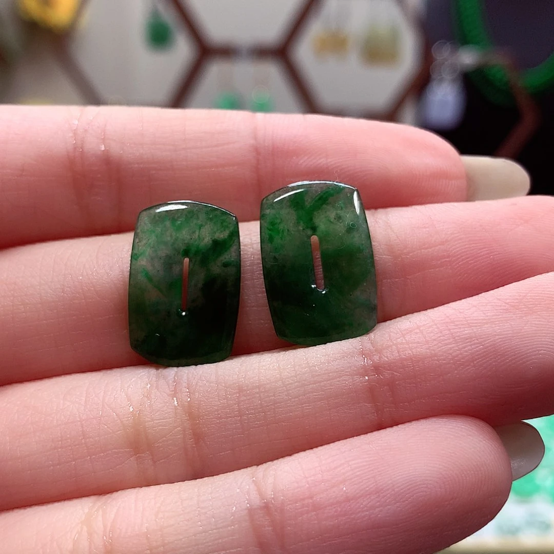 翡翠耳饰未镶嵌天然翡翠