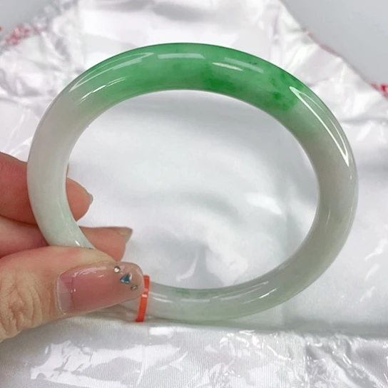 翡翠手镯未镶嵌天然翡翠A货802