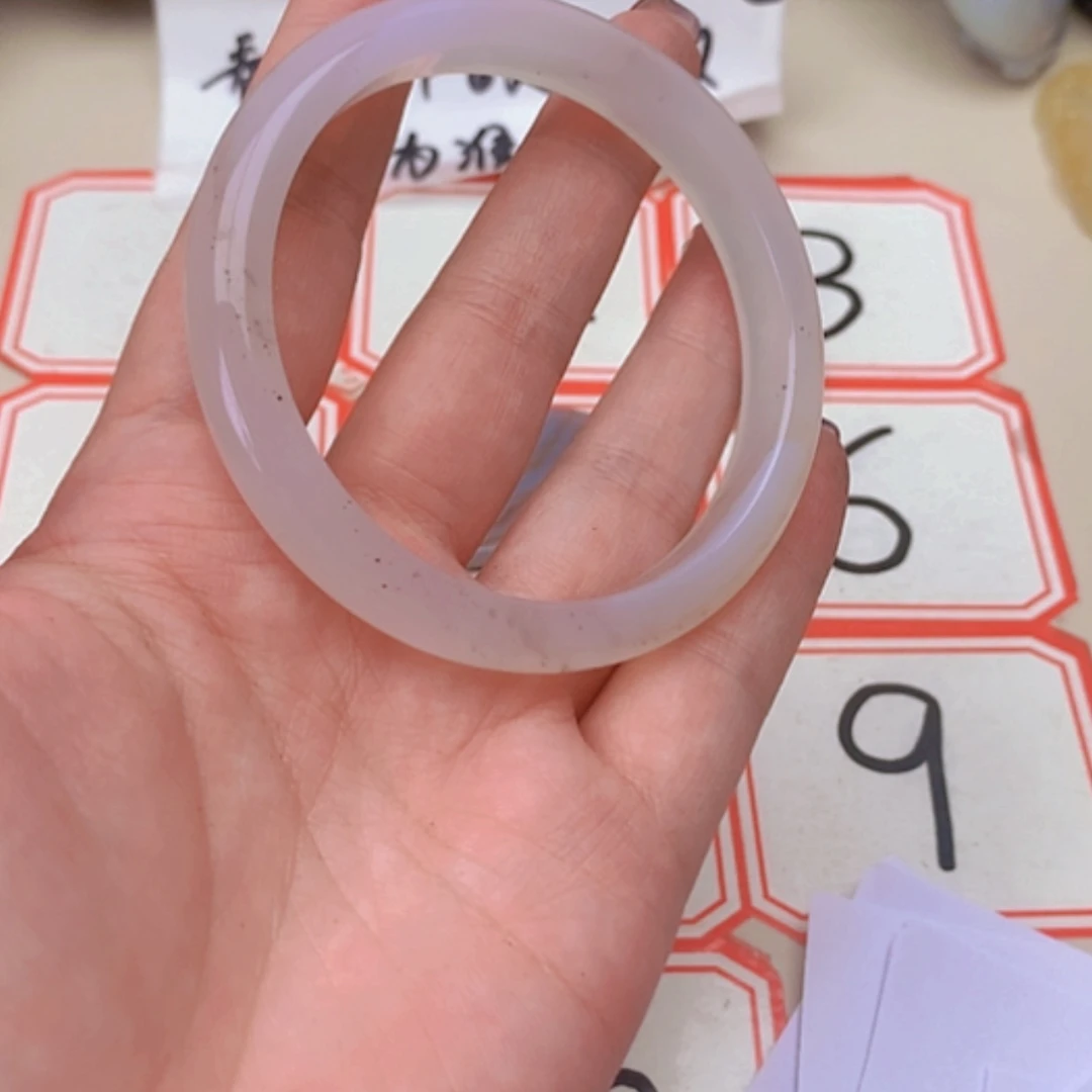 【闪购商品】玛瑙/玉髓未镶嵌珠宝半成品名*