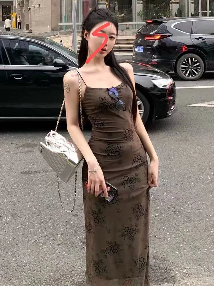 轻熟纯欲御姐吊带裙2b7