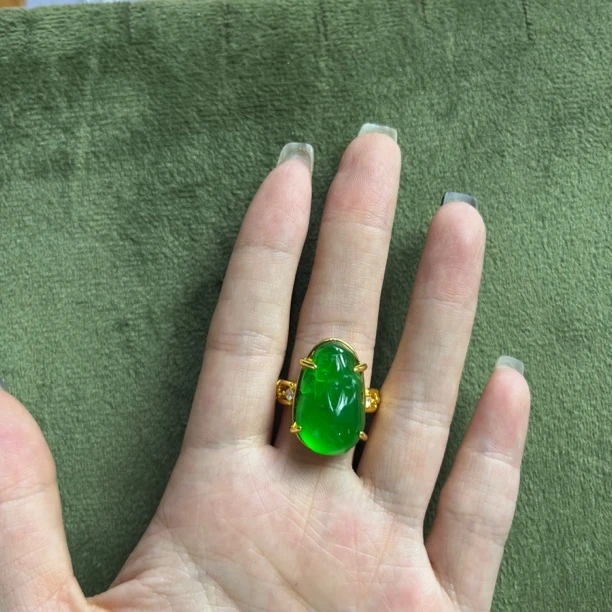 翡翠绿色貔貅戒指女025