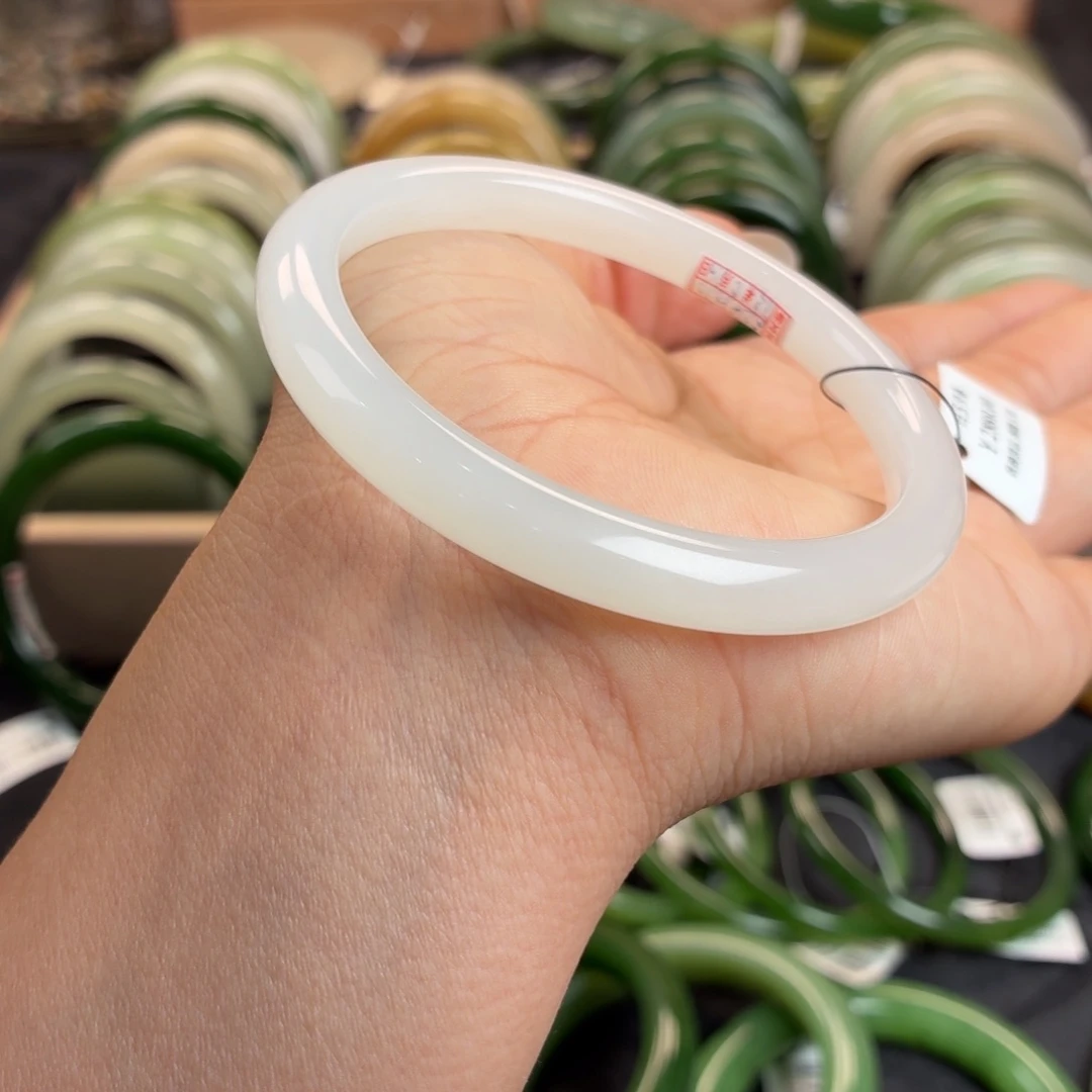 和田玉未镶嵌手镯白冰54.55.56带推荐51