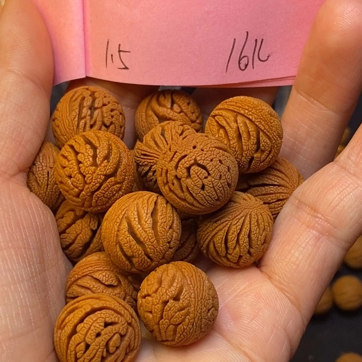 桃核吊坠秦岭龙纹桃核1