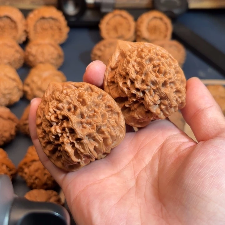 核桃王勇官帽文玩核桃