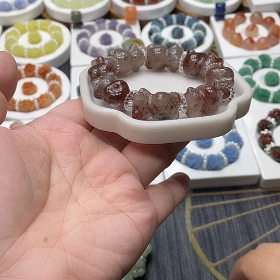 石英质玉（非洲翠）合金手串