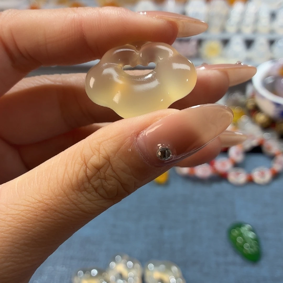 鼻***王玛瑙/玉髓未镶嵌颈饰