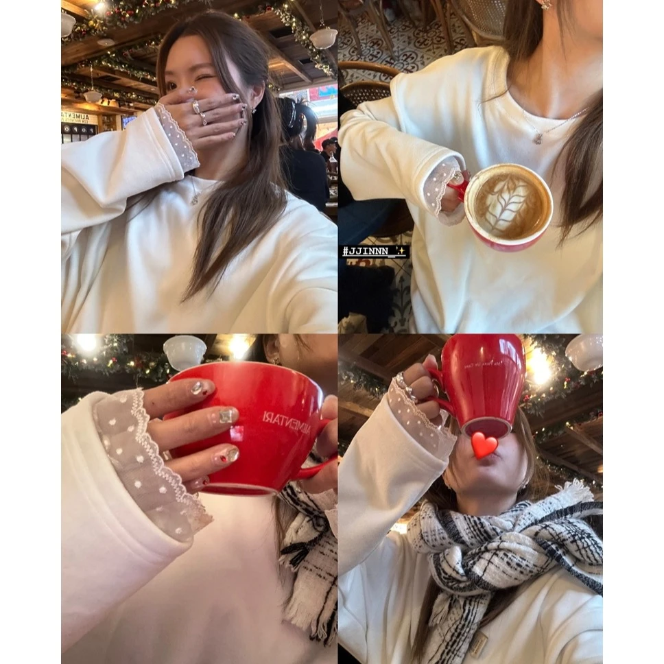 2025新款 心动蕾丝T 纯欲蕾丝边拼接~宽松休闲圆领内搭t恤女冬