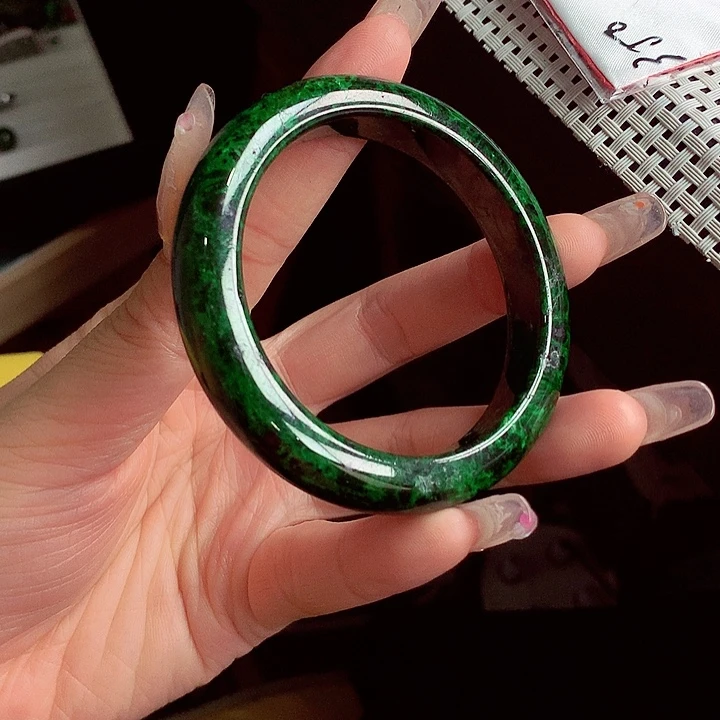 翡翠未镶嵌手镯翡翠