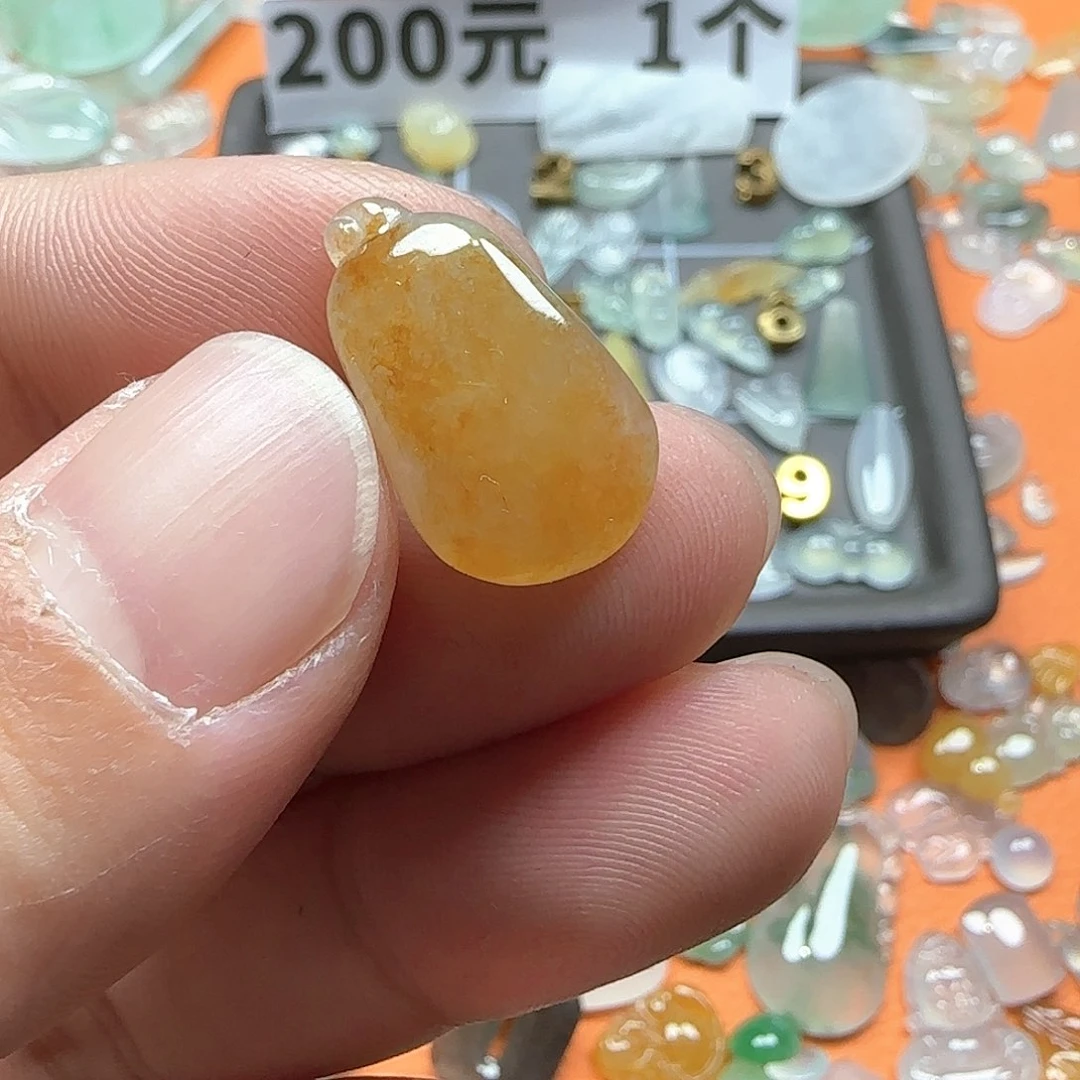 定制翡翠未镶嵌翡翠