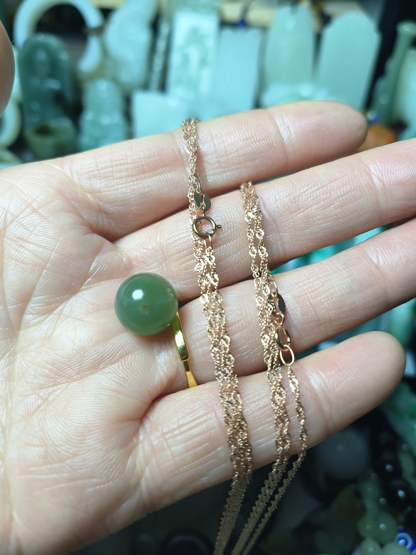 天然和田玉吊坠珠