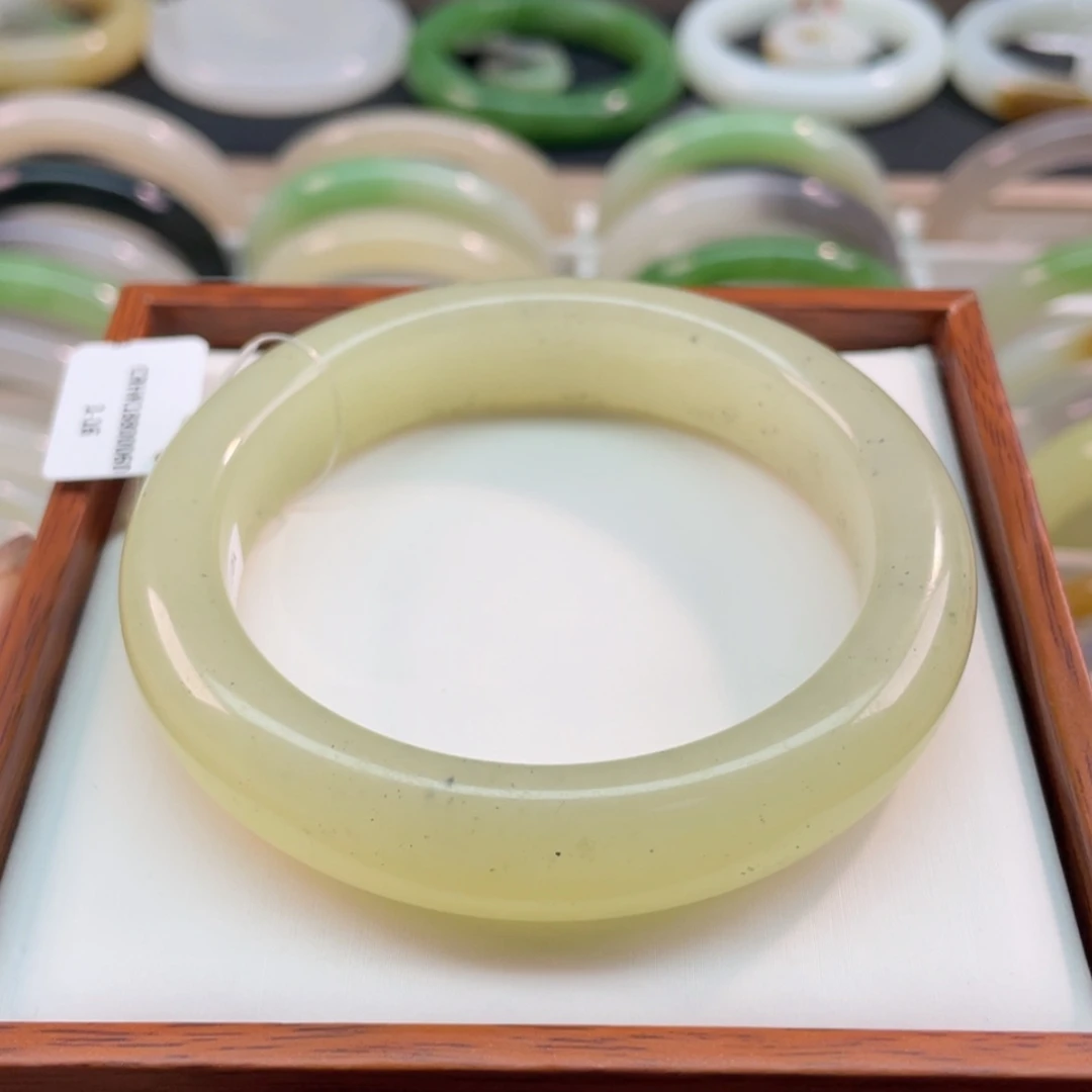 【闪购商品】和田玉手镯未镶嵌