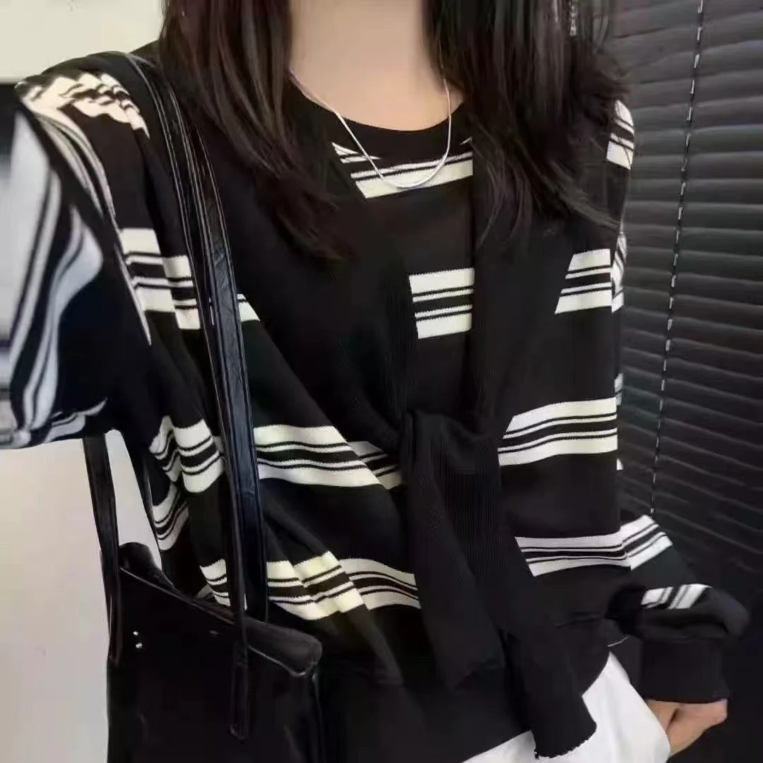 （断码断色福利）6981番外（不加绒）圆领撞色条纹显瘦披肩长袖卫衣女