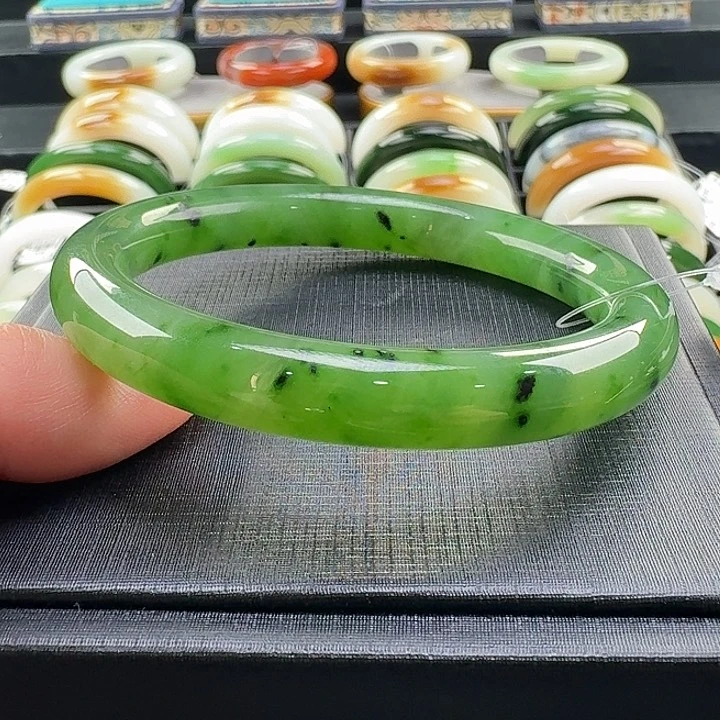 未镶嵌手镯和田玉碧玉猕猴桃58.8