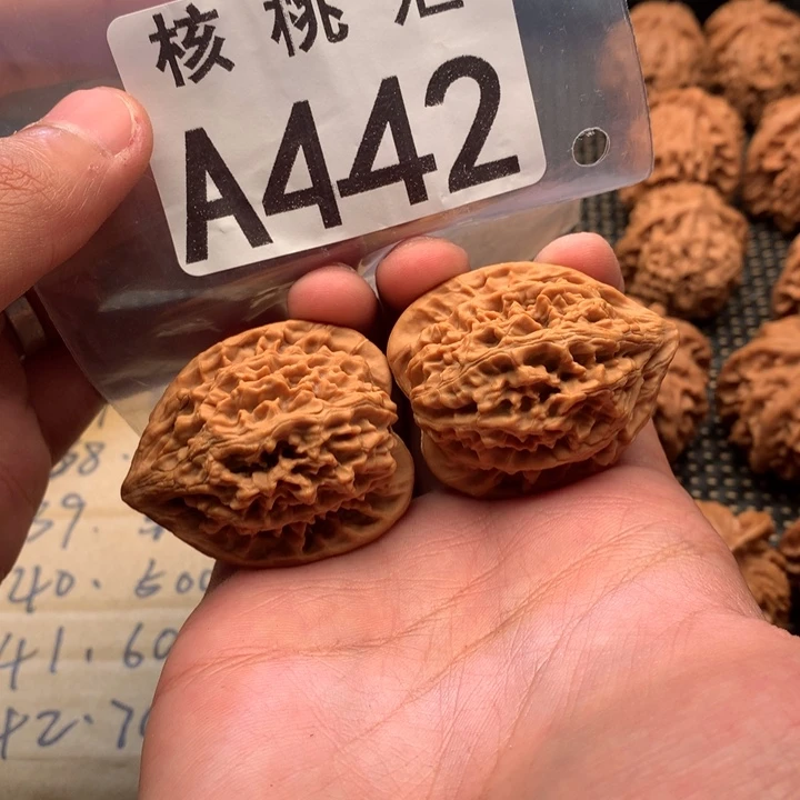 文玩核桃吊坠秦鸡