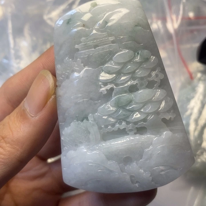 翡翠未镶嵌颈饰天然翡翠A货