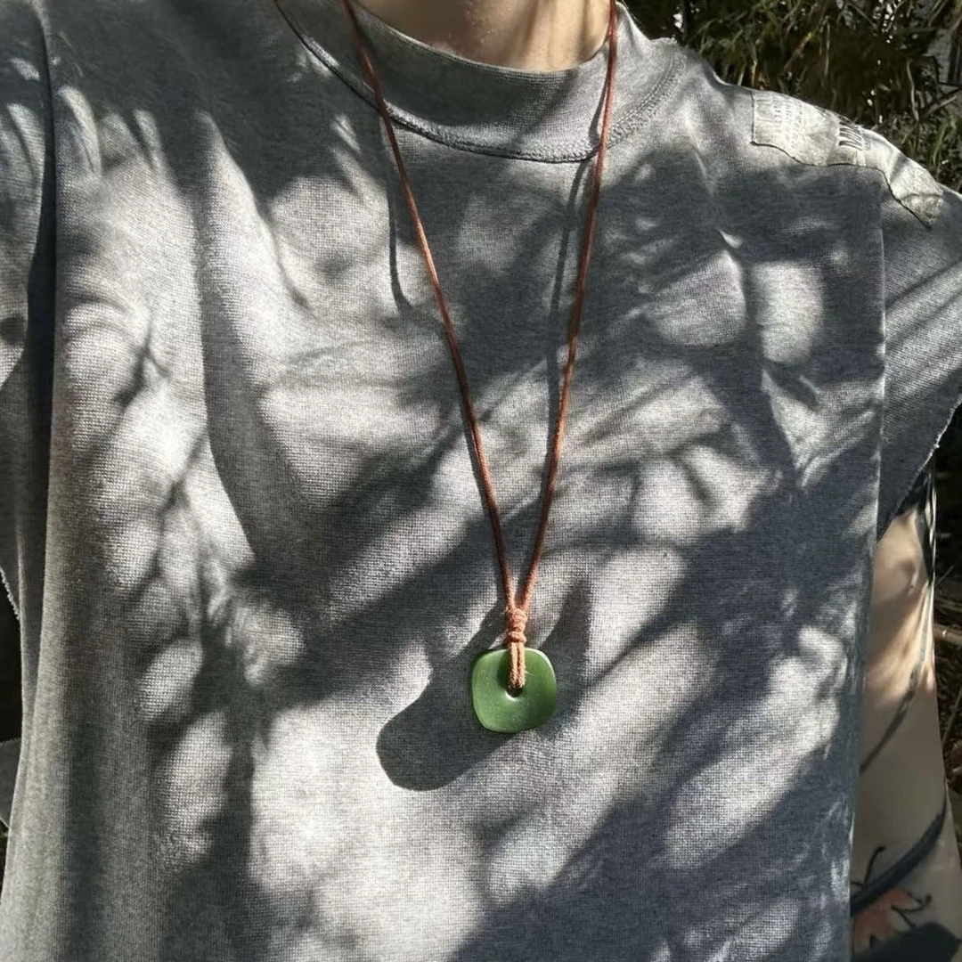 和田玉碧玉方扣吊坠