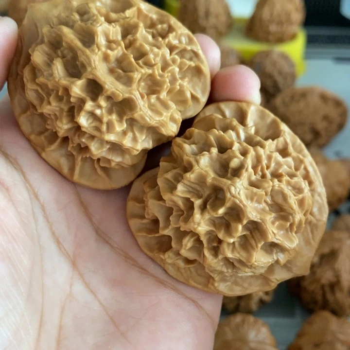 文玩核桃把件帝王