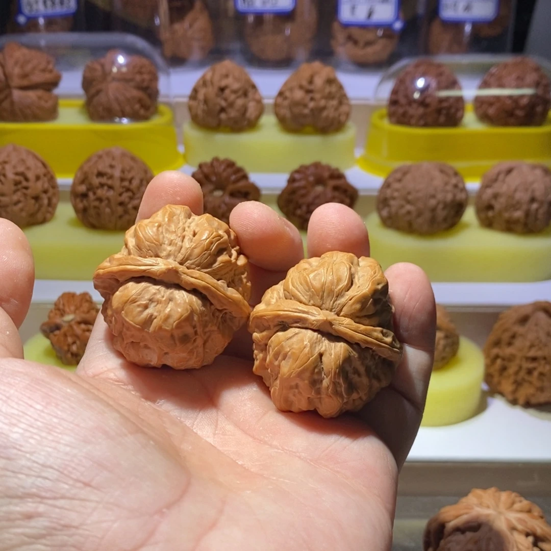 文玩核桃吊坠蛤蟆