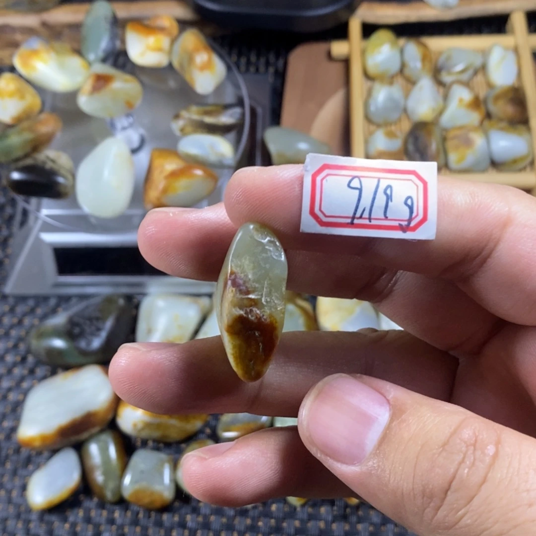 和田玉（糖玉）未镶嵌挂件