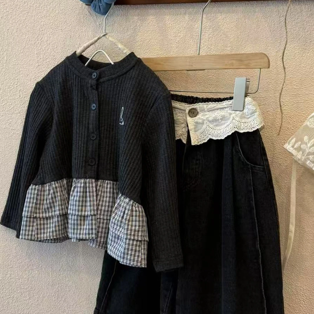 莱抱抱2025秋季新品卡通针织上衣洋气拼接格子花边叠穿时尚巨显白