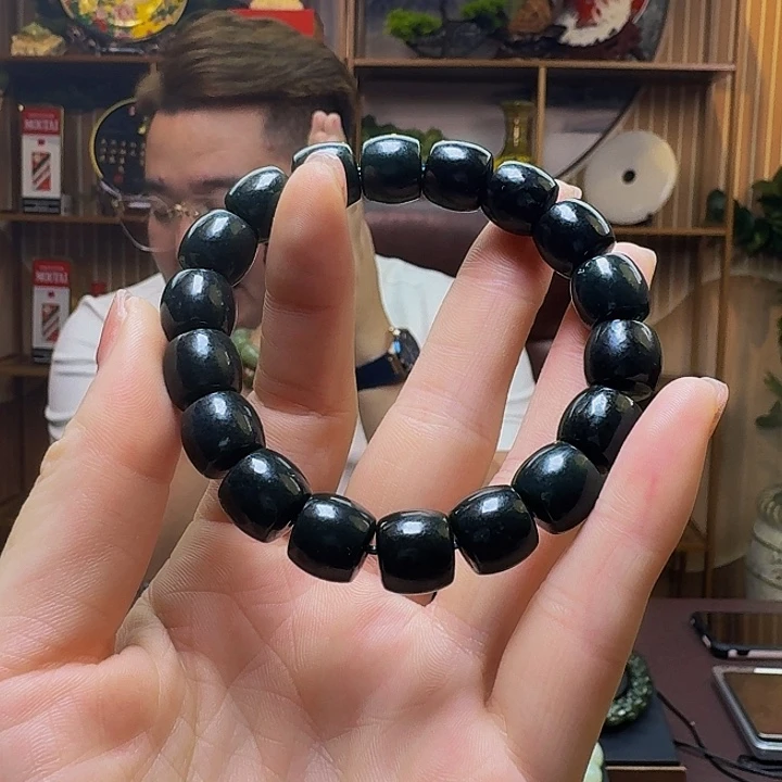 和田玉手串未镶嵌